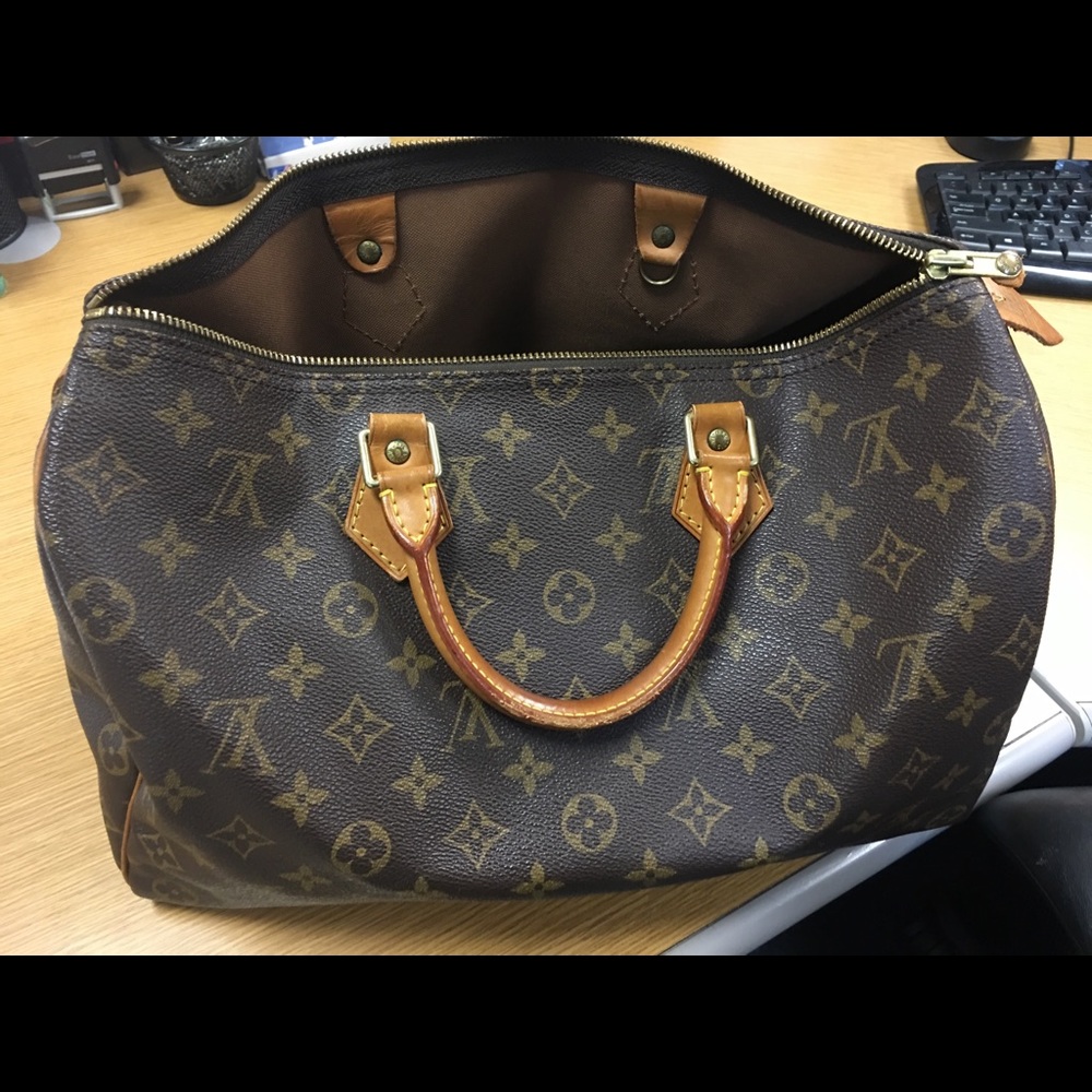 Louis Vuitton Speedy 35